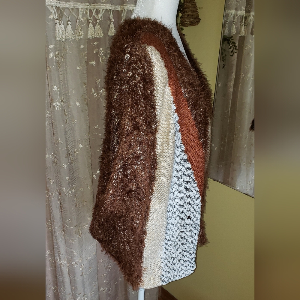 Vip | BOHO Multi Thread Sweater - Picture 2 of 13